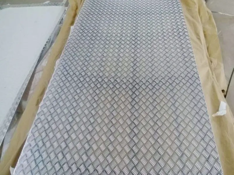 Алюминиевая рифленая плита из Китая